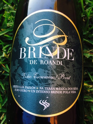 Brinde Roandi. Una curiosidad espumosa de Godello levada de precio.