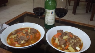 Guisado cordero y Marqués de Murrieta 1978 Etiqueta blanca