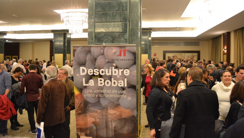 La DO Utiel-Requena brilla en el II Salón de la Bobal en Madrid