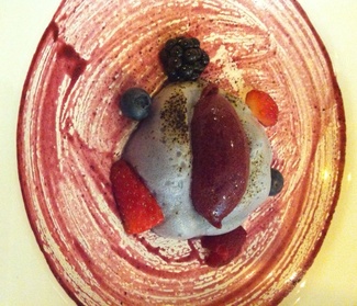 Frutos Rojos con Remolacha y una Espuma de Mora