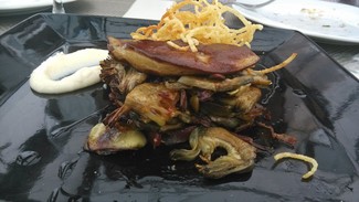 Alcachofas con Foie y jamón