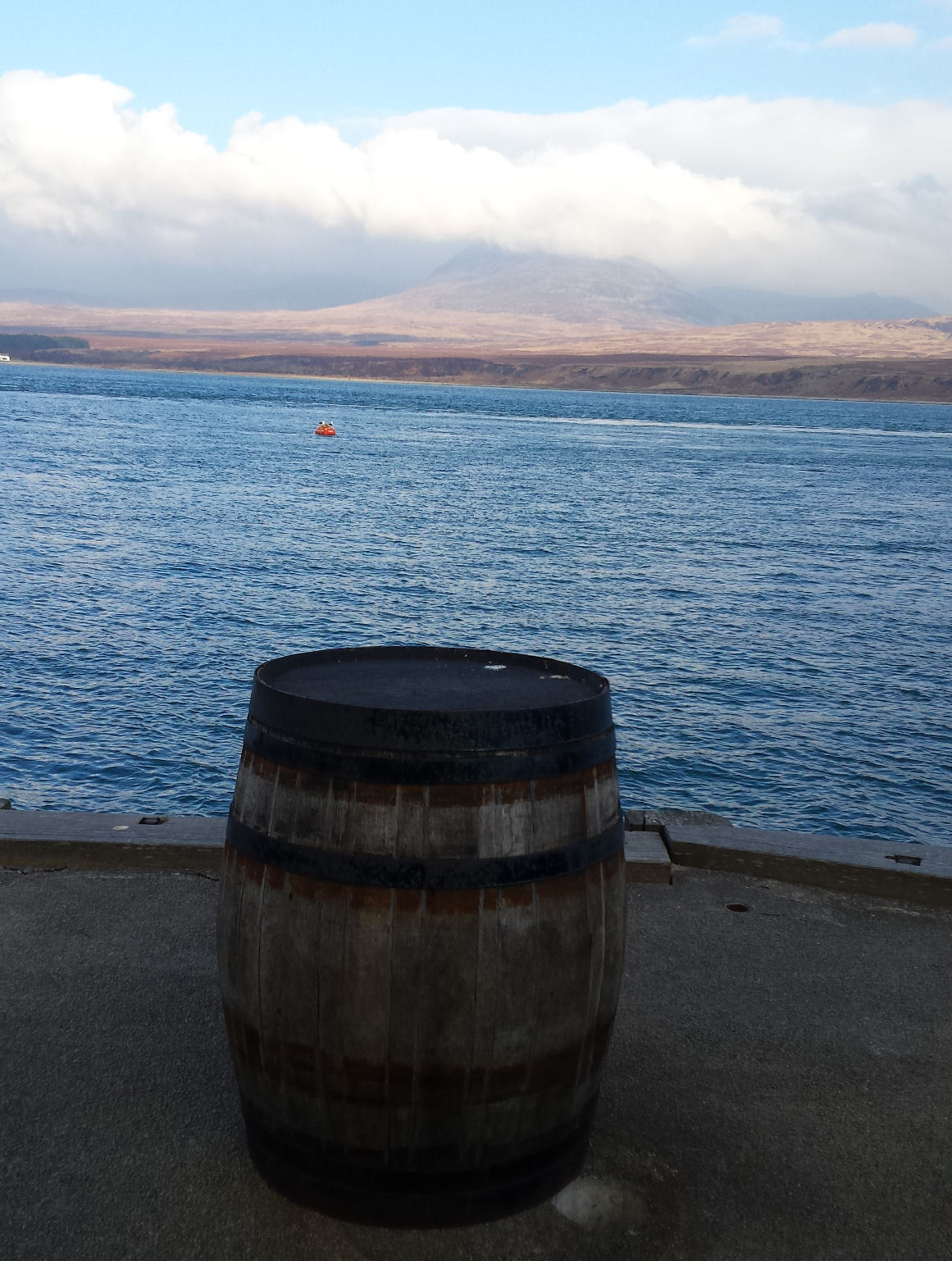 Visita a Islay (VI):  Ruinas de Finlaggan, Bunnahabhain i Caol Ila