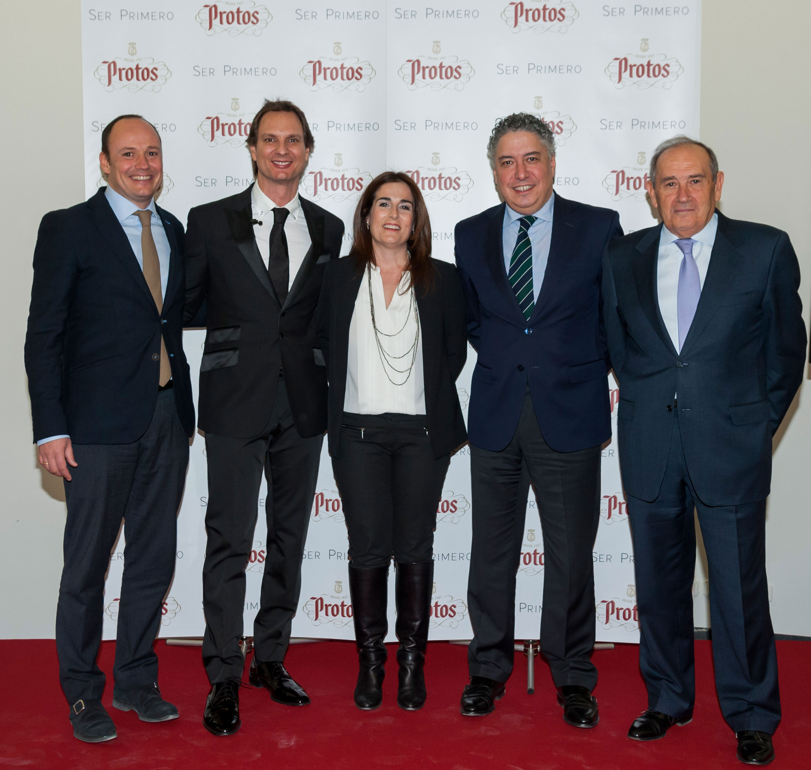Bodegas Protos dona 10.000 euros a la lucha contra el cáncer