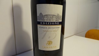 Farnese Edizione Cinque Autoctoni 2011