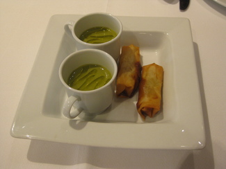 Aperitivo: Crema de espinacas y rollito de verduras