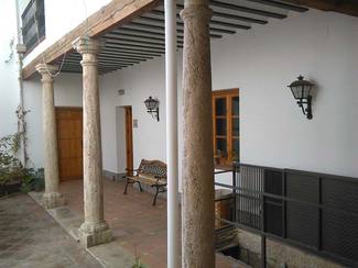 Visita a Bodegas Dionisos: la bodega de las estrellas. 