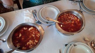 Patatas con pata y habones de Sanabria