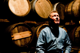 Jim McEwan, uno de los grandes del whisky de malta se jubila