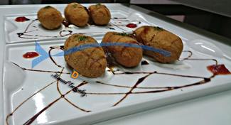 CROQUETAS DE PULPO EN MARRANÁ.