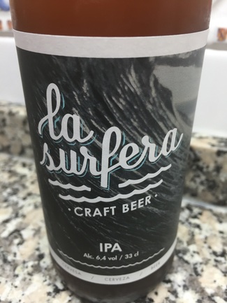 La surfera