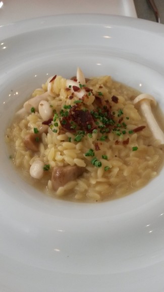 Risoteo” de setas con jamón