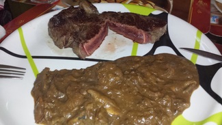La carne y su salsa