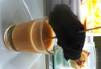 Chipirón Negro con Sorbito de Salmorejo Cordobés