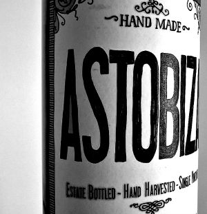 El Txacolí....Su recuperación como vino en mesa y de la variedad Hondarribi Zuri