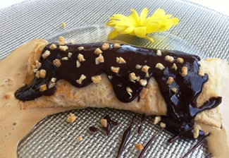 Crep de Turrón con Chocolate Caliente