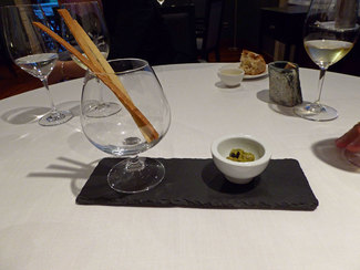 Biscuits y Tapenade