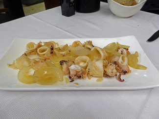 Calamares con cebolla