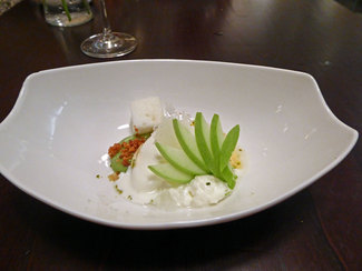 Aguacate, yogourt, y manzana verde