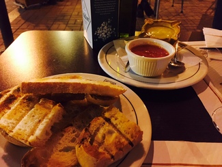 Nos acordaremos largo tiempo del ajoaceite,...