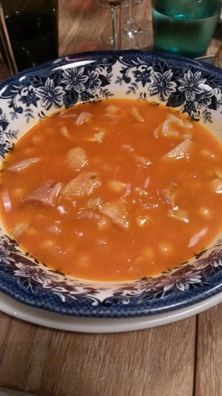 Callos con garbanzos