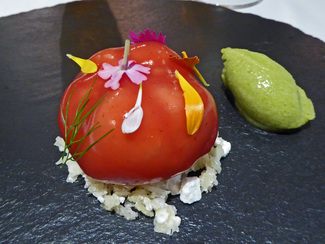 Tomate de tomillo, parmesano y albahaca