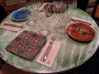 Mobiliario y vajilla