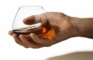 ¿Cómo se elabora el brandy?