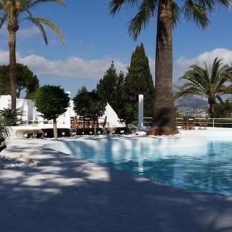 Aire Restaurante & Pool Bar