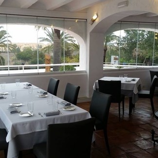 Aire Restaurante & Pool Bar