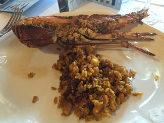 Paella de langosta