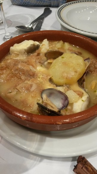 Patatas a la importancia con congrio