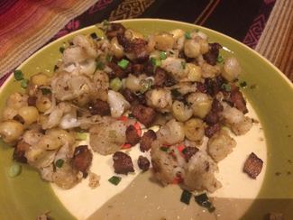 Mote con chicharrón