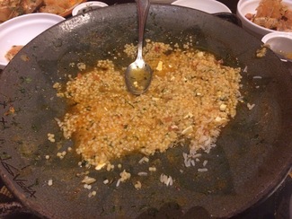 La sémola con la salsa de langostinos