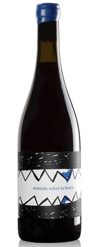 Sentada Sobre la Bestia Azul 2014