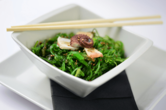 Ensalada wakame.