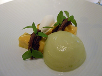 Fruta de la pasión, "lemon cress" y sorbete de Keffir mentolado