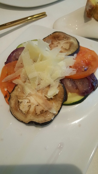 Ratatouille, verduras asadas y queso manchego