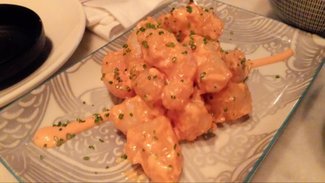 Tempura de langostinos con mayonesa de kimchi