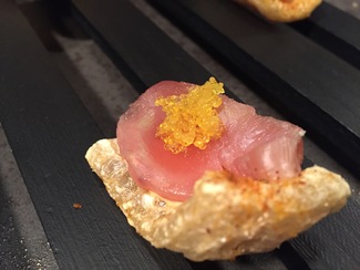 Corteza de cerdo y bonito