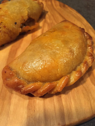 Empanada criolla
