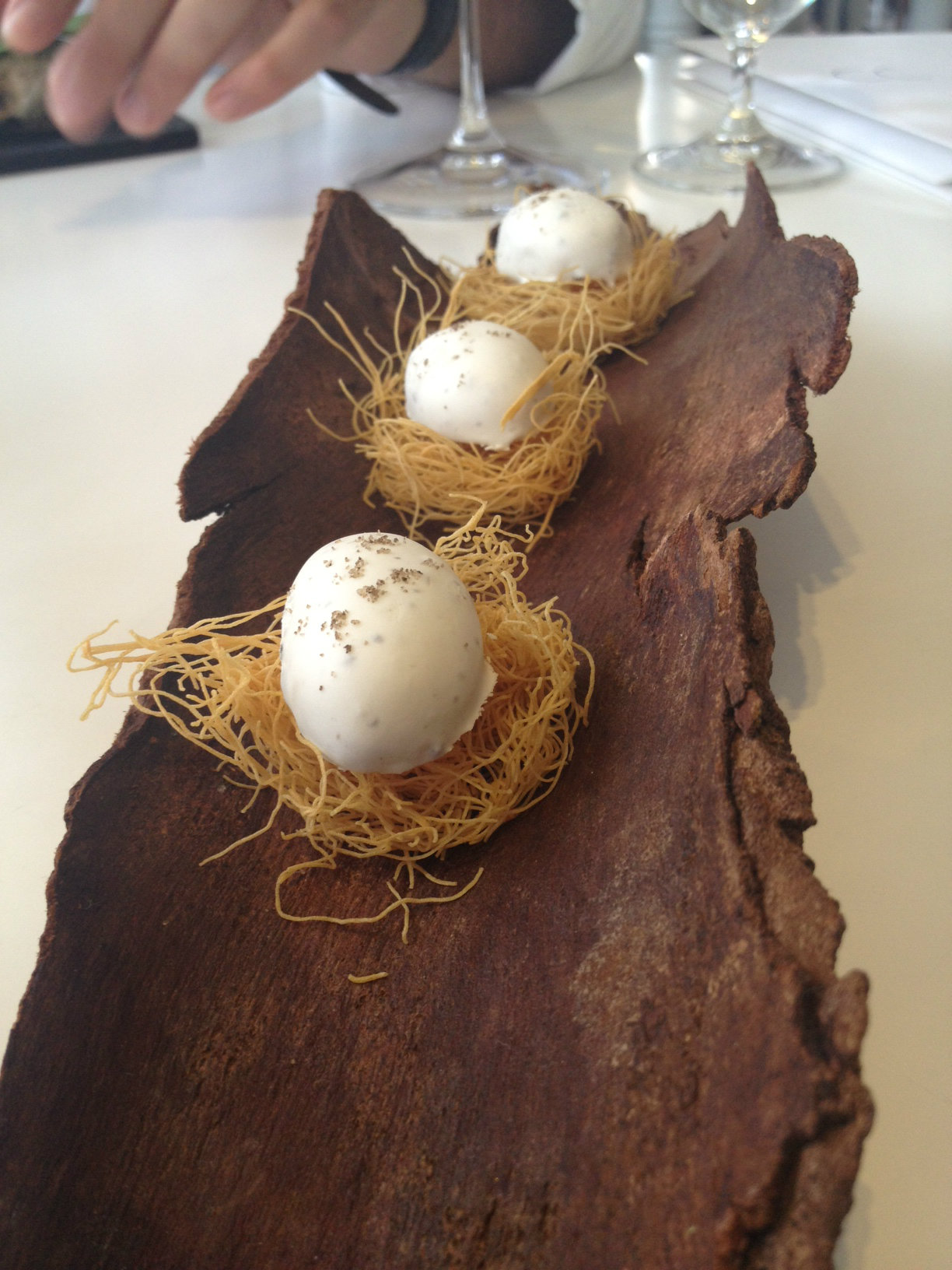 Entrevista a Quique Dacosta. Primer restaurante tres estrellas Michelin fuera del eje País Vasco - Cataluña