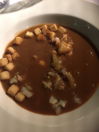 Ya con su crema de cigalas.