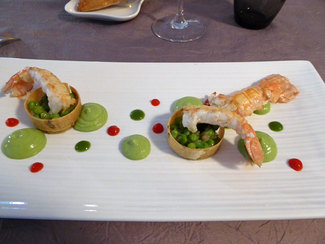 Langoustines juste raidies aux petits poids printaniers au thym