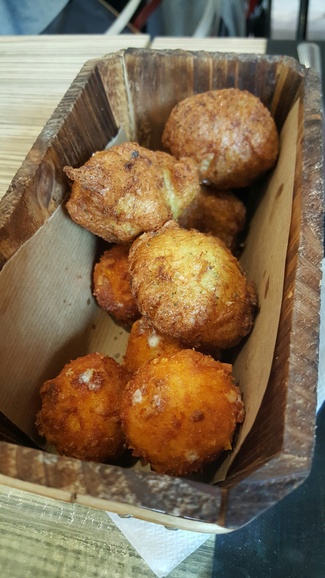 Buñuelos de bacalao/buñuelos de queso