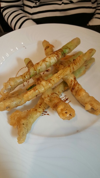 Esparragos en tempura