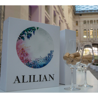 Estuche y Copas Alilian