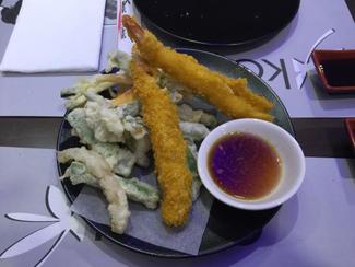 Tempura de gambas y verdura