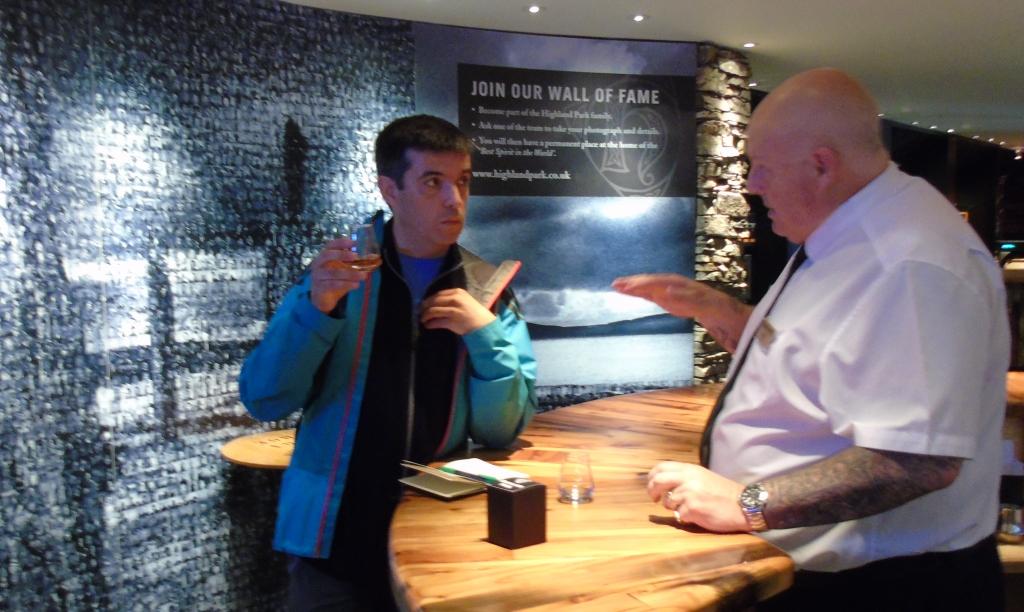 Rumbo al norte: Hacia las Orcadas.  4. En las islas, la destilería Highland Park