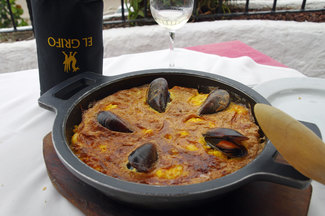 Cazuela de arroz con costra