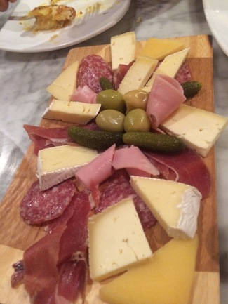 Tabla de embutido y queso